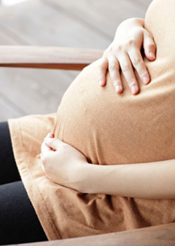 Đau dây chằng tròn ở phụ nữ mang thai: Khi nào là nguy hiểm?