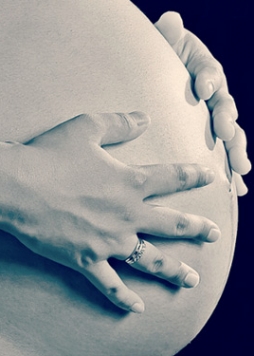 Khám phá hoạt động hàng ngày của thai nhi trong bụng mẹ