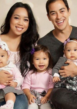 Bố mẹ đẹp thường đẻ con gái