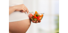 Khi mang thai, thực phẩm nào ăn cho mẹ, thực phẩm nào ăn cho con?