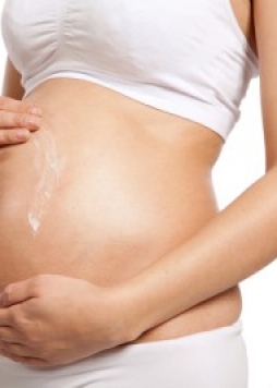 Sáu cách để làm giảm tình trạng rạn da khi mang thai