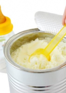 Sữa công thức chứa chất nghi ngờ gây ung thư với nồng độ cao