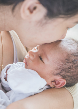 Tại sao bú mẹ hoàn toàn nhưng bé không cứng cáp?